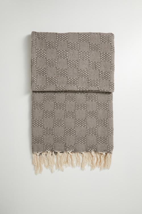 Fin Cotton Geo Throw - Natural