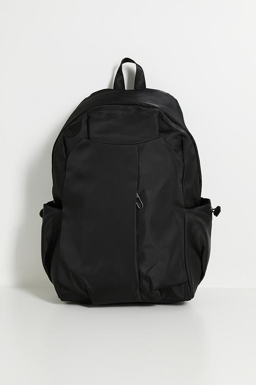 Large capacity backpack - black