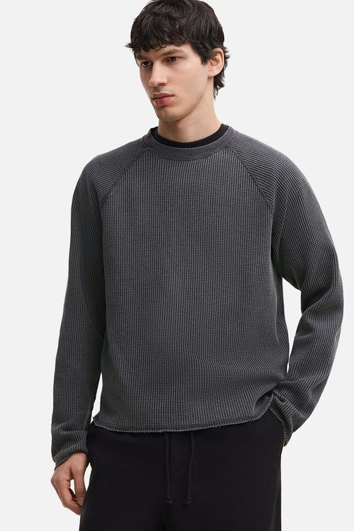 Regular fit long-sleeved waffled top - dark grey