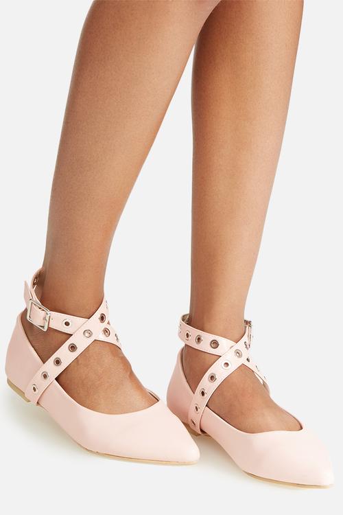 Studded flat