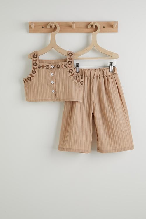 Embroidered top and wide leg jeans - beige