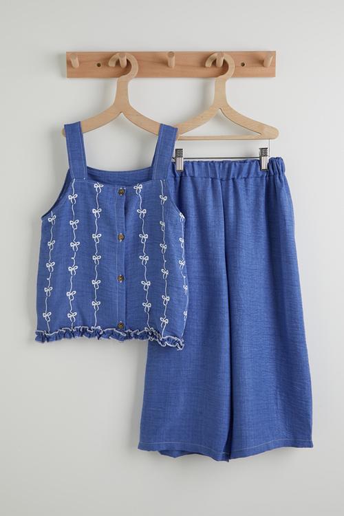 Camisole-style top with jeans - blue