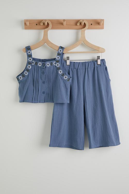 Embroidered top and wide leg jeans - blue
