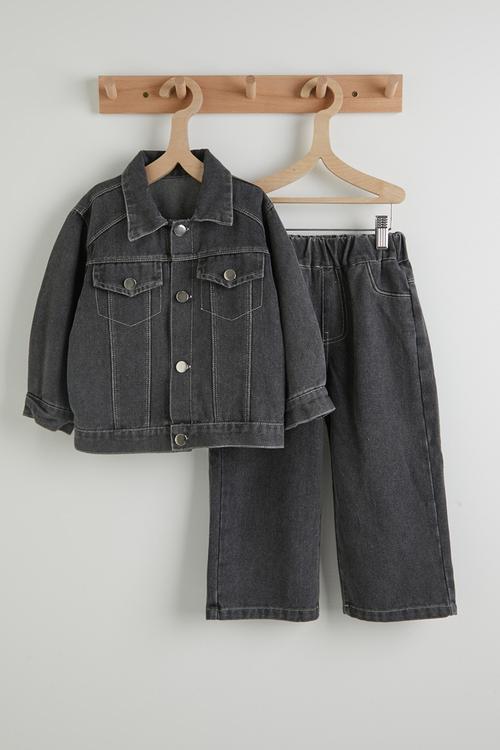 Denim jacket and jeans - charcoal
