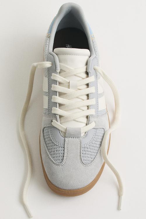 Trainers - light grey