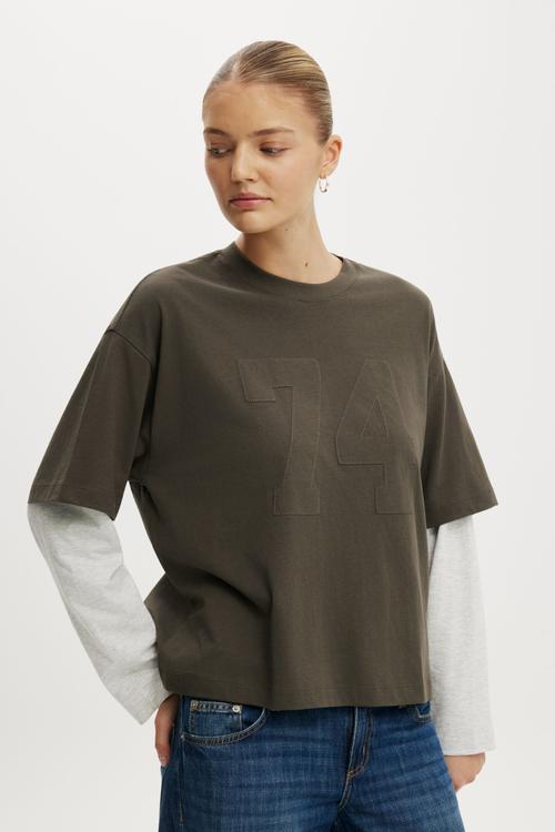 The Double Oversized Graphic Tee - 74/Grey