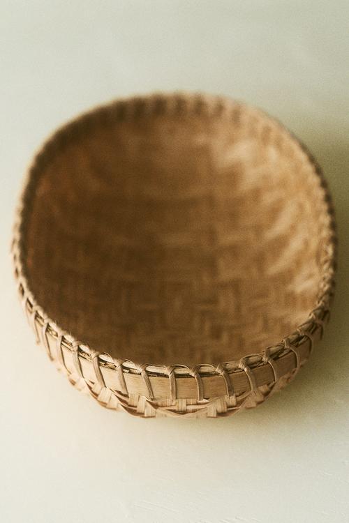 Small oval bamboo basket - beige