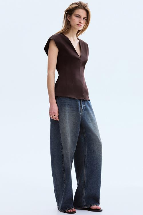 V-neck top - dark brown