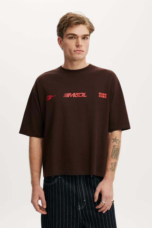 Cropped Fit Graphic T-shirt - Dark Oak/Global
