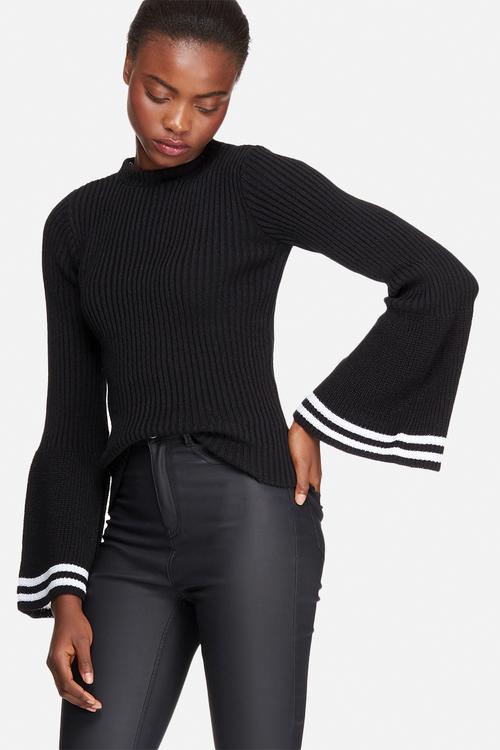 Fluted sleeve knit