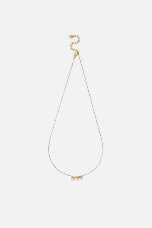Elegant Pearl Necklace - Gold