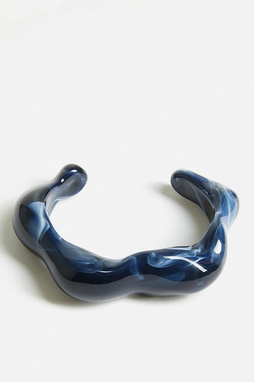 Paloma Wavy Resin Bangle - Blue