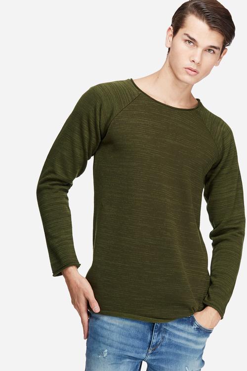 Raw edge pullover knit
