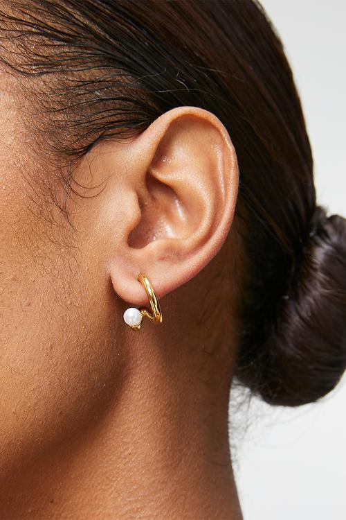 Elegant Pearl Hoop Earrings - Gold