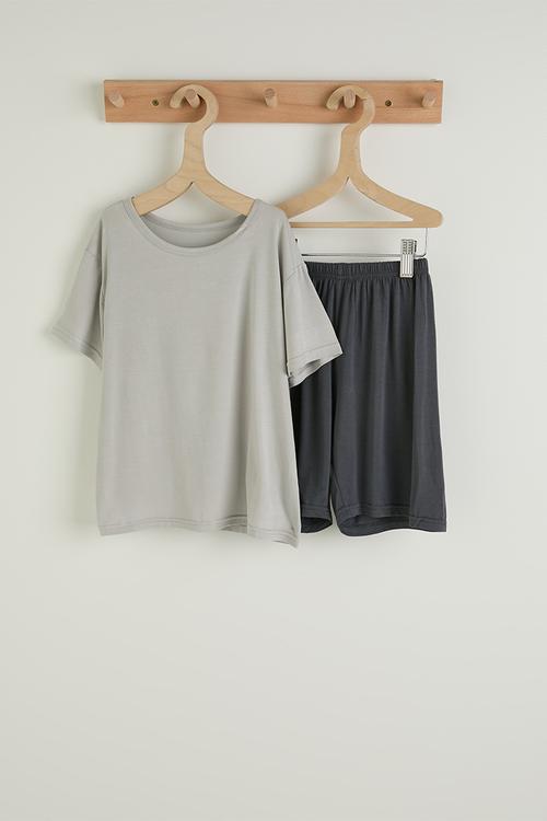 Tee and shorts - grey/black