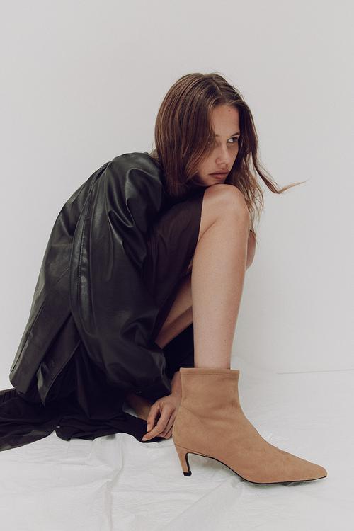 Heeled sock boots - beige