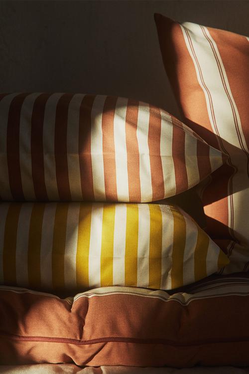 Outdoor cushion cover - yellow/striped