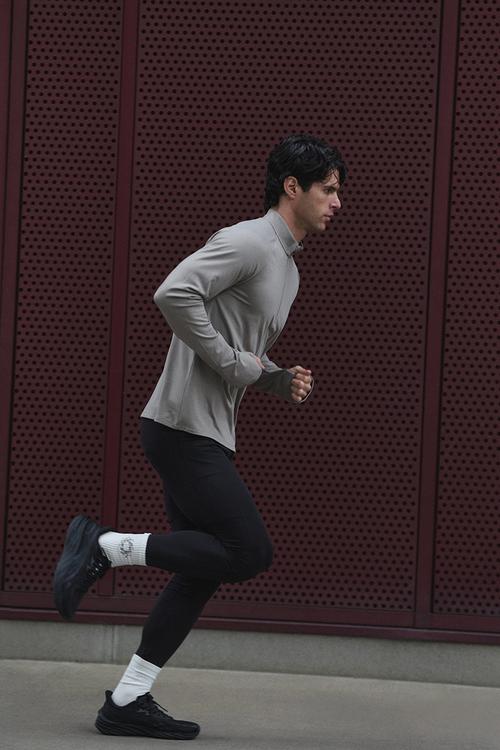 Pocket-detail running tights with drymove™ - black