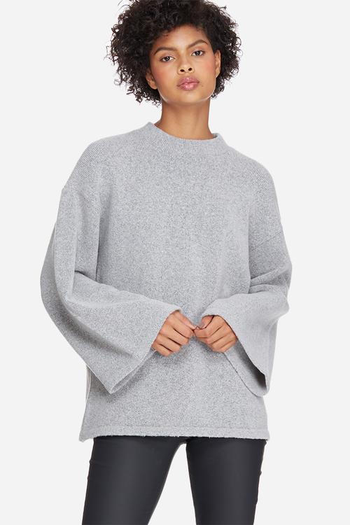 Oversized trumpet sleeve knit