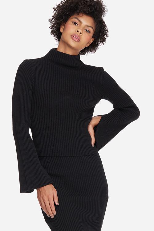 Split sleeve funnel neck
