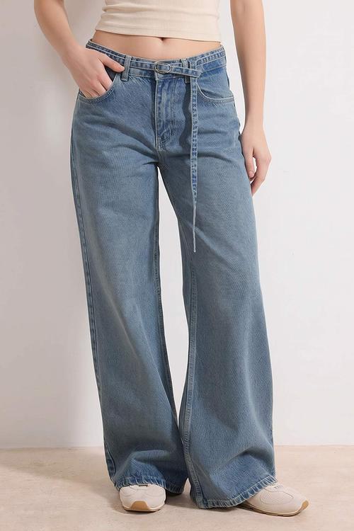 Belted High-Waist Wide-Leg Cotton Jeans - Blue