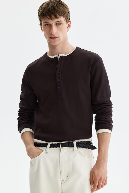 Slim fit ribbed henley shirt - dark brown