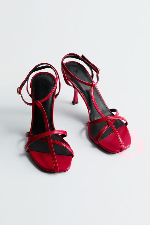 Heeled strappy sandals - bright red