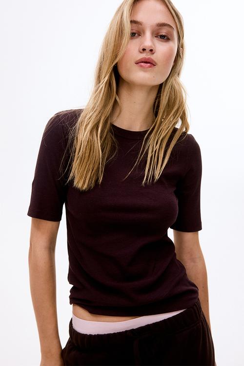 Ribbed T-shirt - dark brown