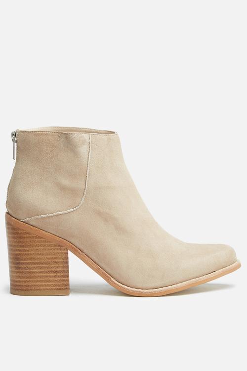 Leo boot