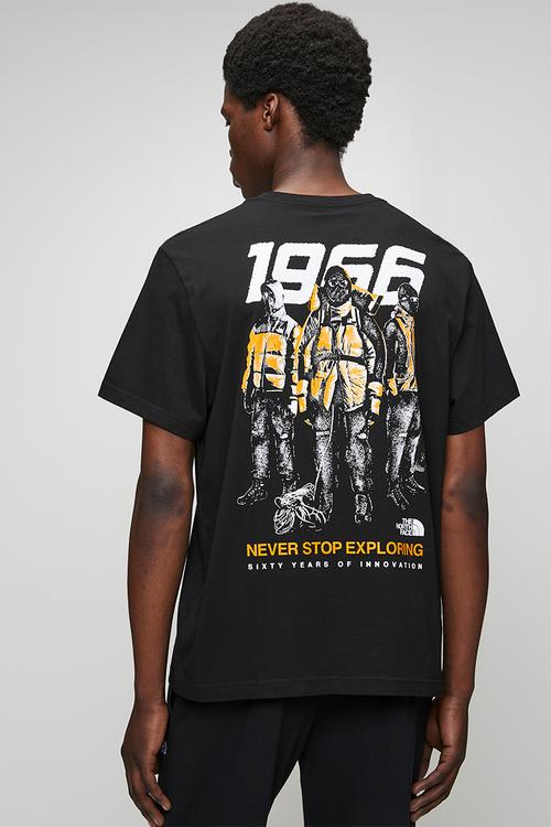 60 YEARS OF INNOVATION SHORT SLEEVE TEE - TNF BLACK