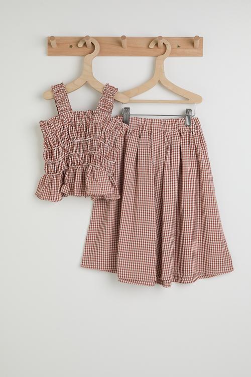 Gingham ruched top with bermuda shorts - red