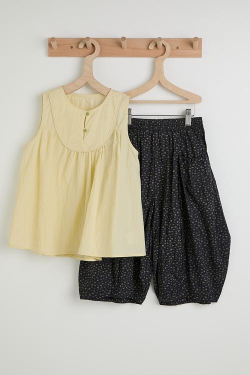 Empire line blouse with printed barrel pants - light yellow/black