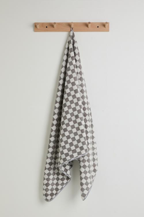 Checkered body towel - grey