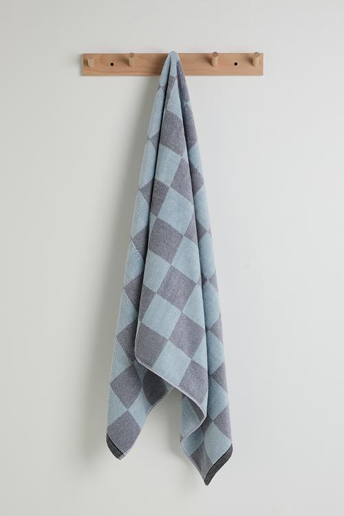 Checkered bath towel - blue multi