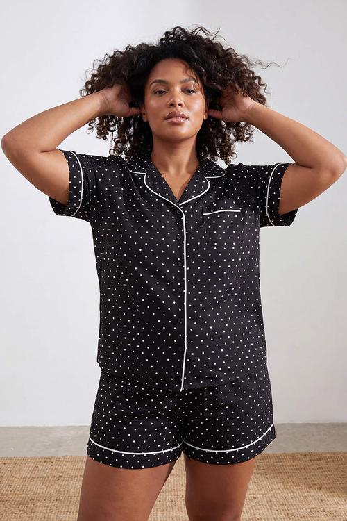 Plus polka dot piping collar pajama set - black