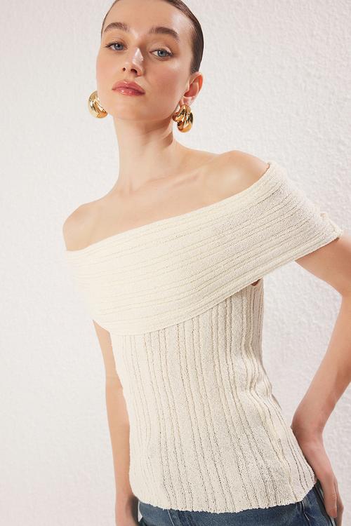 Carmen Collar Textured Slim Blouse - Bone