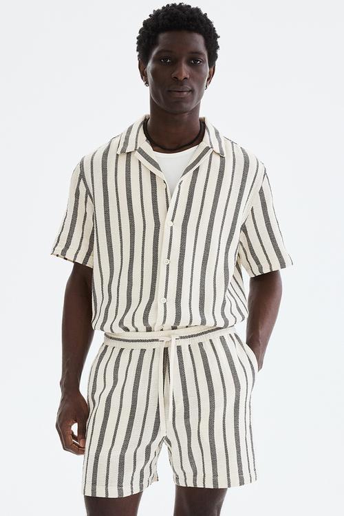 Regular fit shorts - black/striped