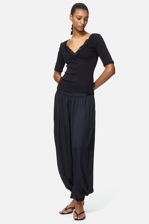 Ribbed v-neck top - black