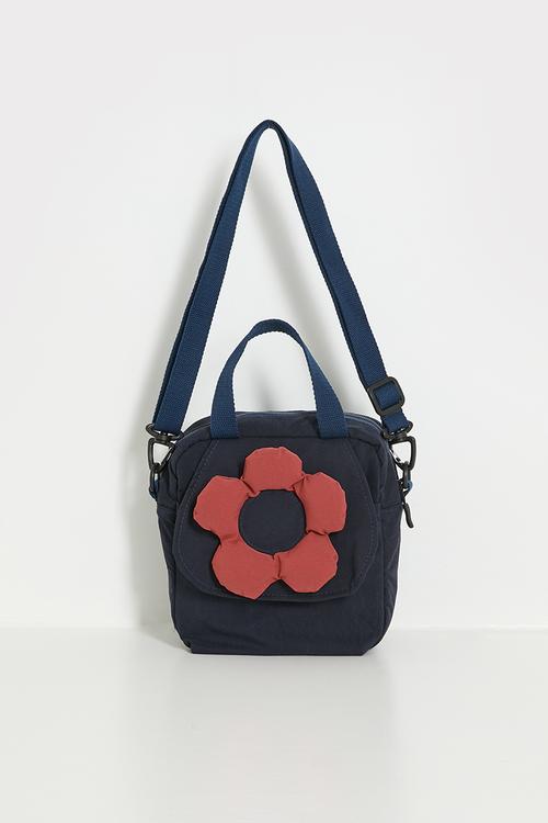 Padded flower applique backpack - black