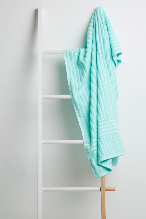 Lines bath towel