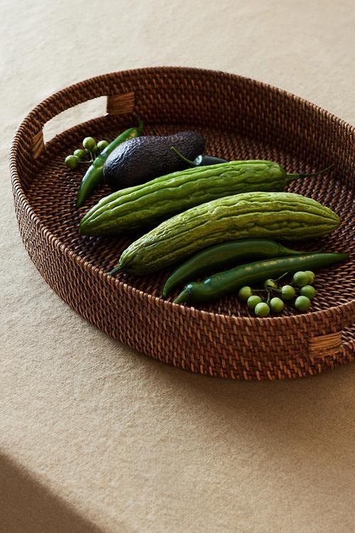 Oval rattan tray - brown