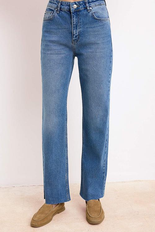 Cut-Leg High-Waist Straight Jeans - Blue