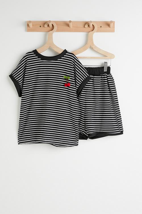Tee and shorts - black stripes
