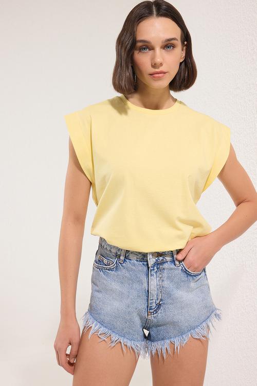 Basic Cotton Crew Neck T-Shirt - Light Yellow
