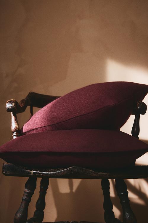 Viscose-blend cushion cover - dark plum red