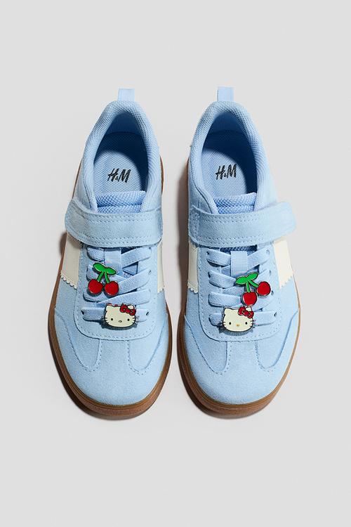 Motif-detail trainers - light blue/hello kitty
