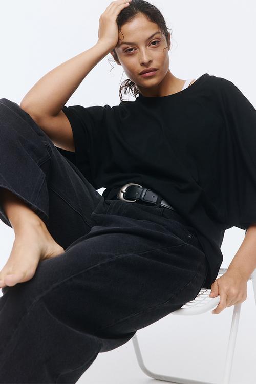 Batwing-sleeved t-shirt - black