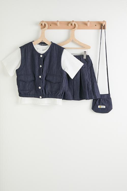 Denim vest and flared skirt with slogan tee - white/navy