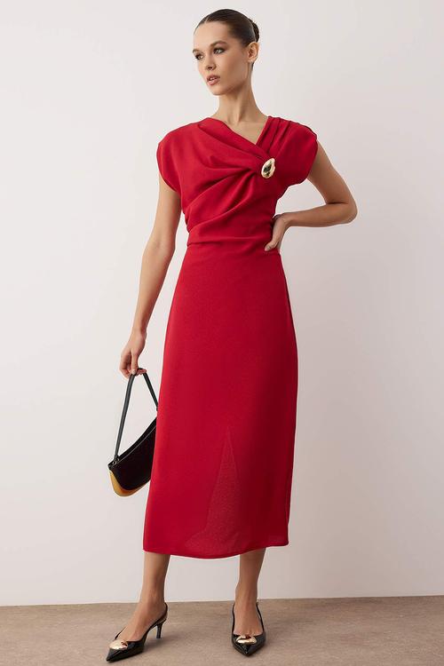 Accessory Detail Midi Dress - Red