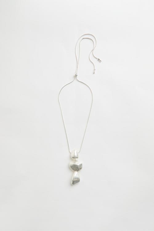 Pia-Rose Abstract Metal Pendant Necklace - Silver